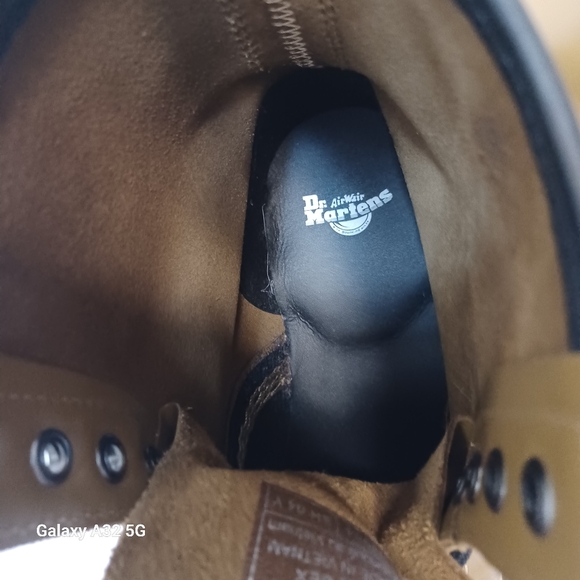 Dr. Martens Women SZ 8 Black and Brown Boots look at the photos there are detail - Picture 14 of 15